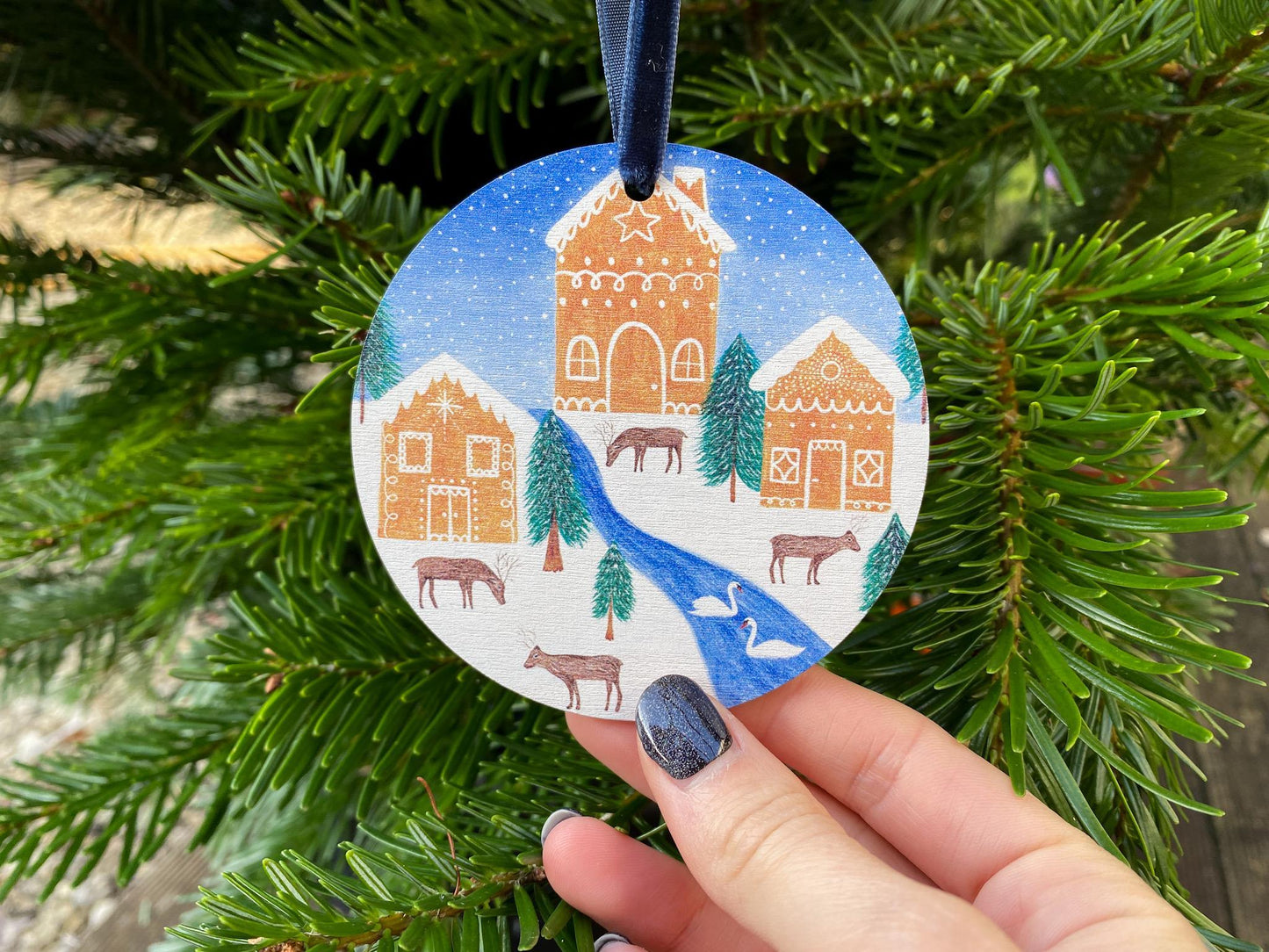 Gingerbread houses wooden decoration - Sofia Papa Designs