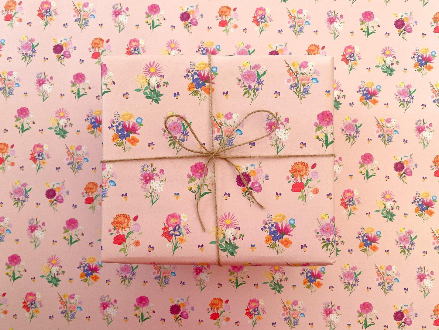 Bouquet flowers recyclable wrapping paper - Sofia Papa Designs